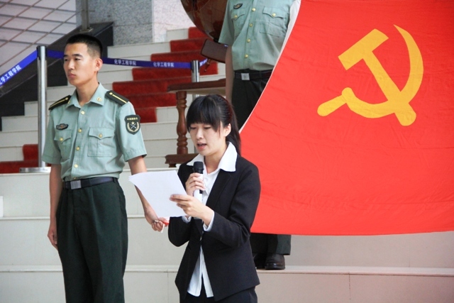 员工党员发言 魏孟吉摄影 员工党员发言 魏孟吉摄影
