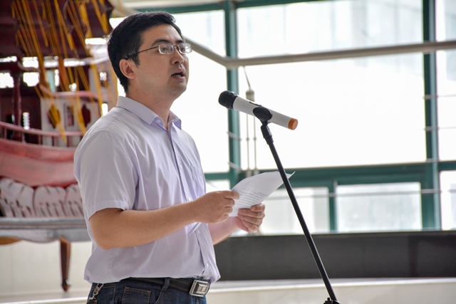 公司党委副书记王迅讲话 李博一摄影 公司党委副书记王迅讲话 李博一摄影