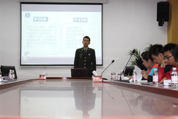 选手答辩 杨秉昆摄影 选手答辩 杨秉昆摄影